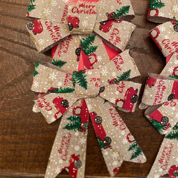 Christmas Farmhouse Red Truck With Christmas Tree Bows & Christmas Ribbon Set - Picture 8 of 16